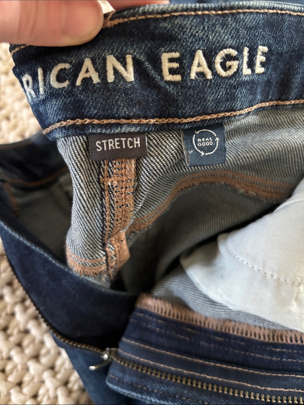 AE curvy mom jean - Picture 4 of 7